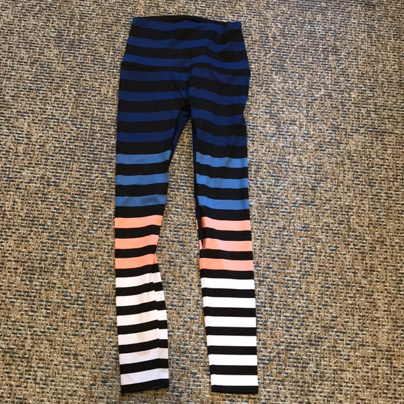 K-DEER Pants - K-deer ankle length workout leggings.